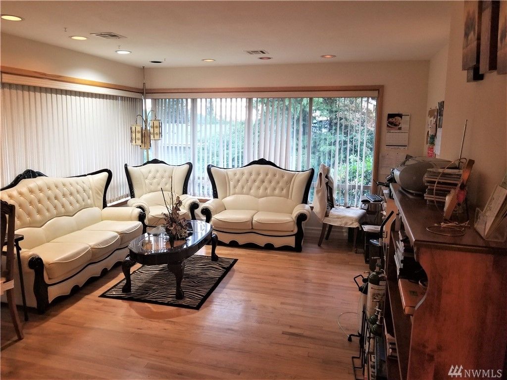 Renton Elder Care | 520 S 18th St, Renton, WA 98055, USA | Phone: (206) 769-0603