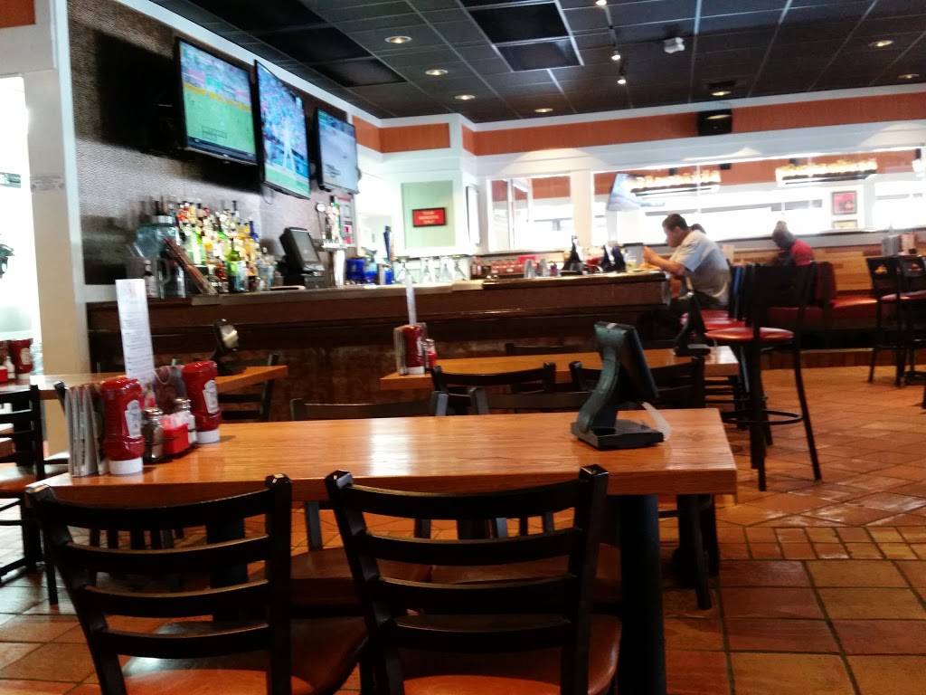 Chilis Grill & Bar | 246 Casa Linda Plaza, Dallas, TX 75218, USA | Phone: (214) 321-9485