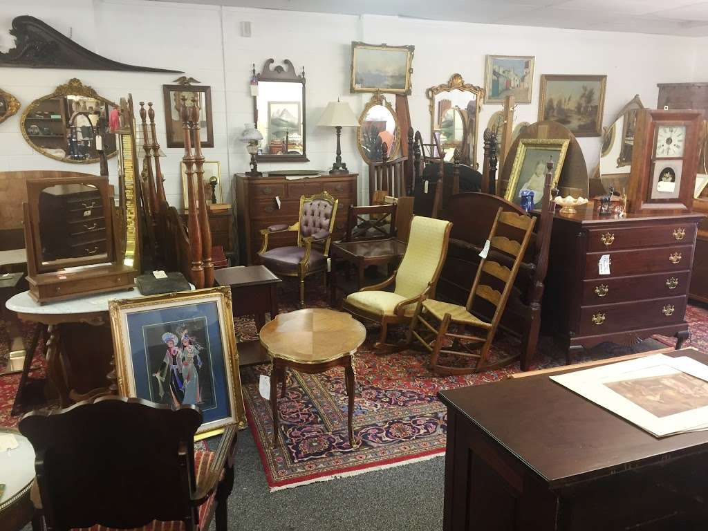 A Real Find Antiques | 3152 Baltimore Blvd, Finksburg, MD 21048, USA | Phone: (410) 871-2738