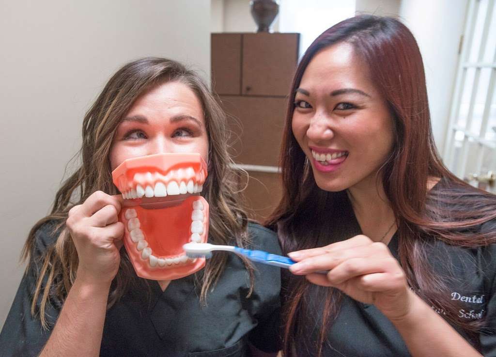 Chicago Dental Assistant School - Elgin | 431 Summit St suite 104, Elgin, IL 60120, USA | Phone: (847) 558-6039