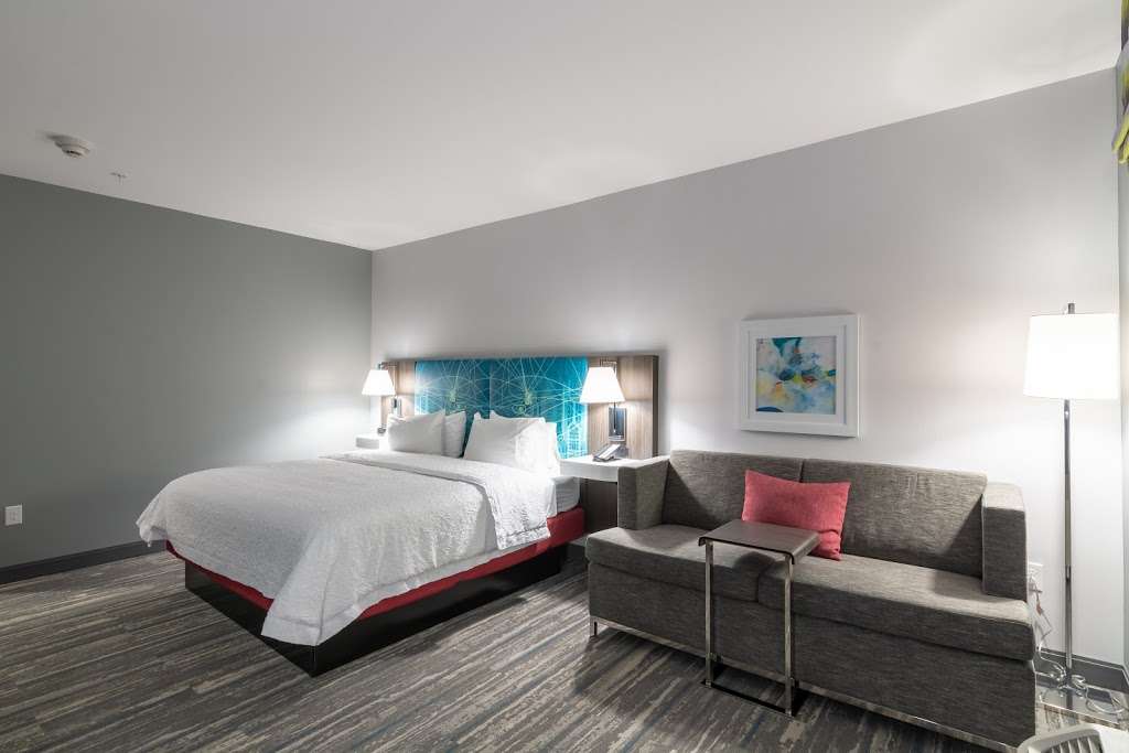 Hampton Inn & Suites Dallas East | 8605 E R L Thornton Fwy, Dallas, TX 75228, USA | Phone: (469) 206-6030