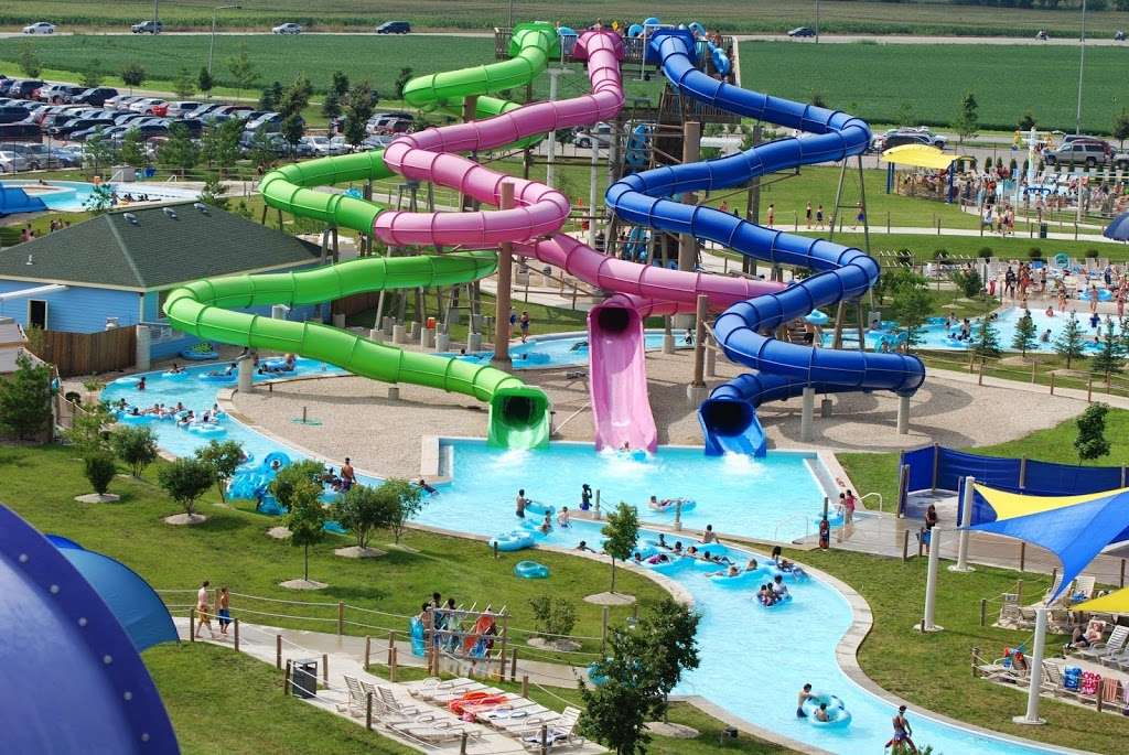 Raging Waves Waterpark | 4000 N Bridge St, Yorkville, IL 60560, USA | Phone: (630) 882-6575