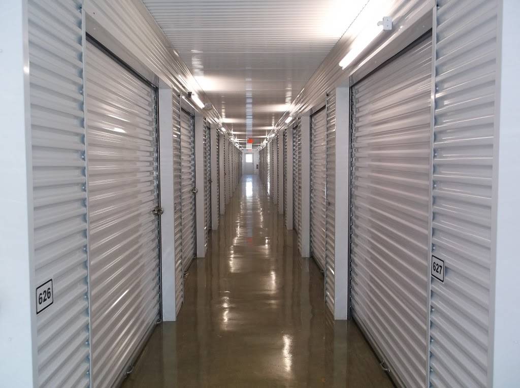 StorQuest Self Storage | 10333 Denton Dr, Dallas, TX 75220, USA | Phone: (903) 225-9512