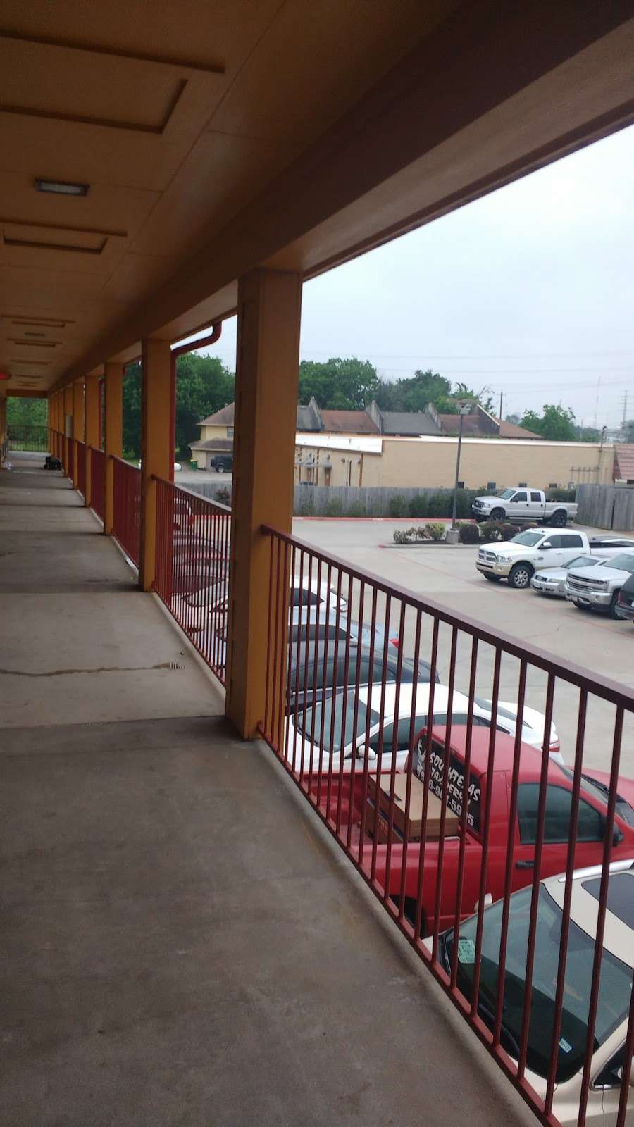 Palace Inn Baytown @ TX-330 Spur & Rollingbrook | 3810 Decker Dr, Baytown, TX 77520, USA | Phone: (281) 424-2222