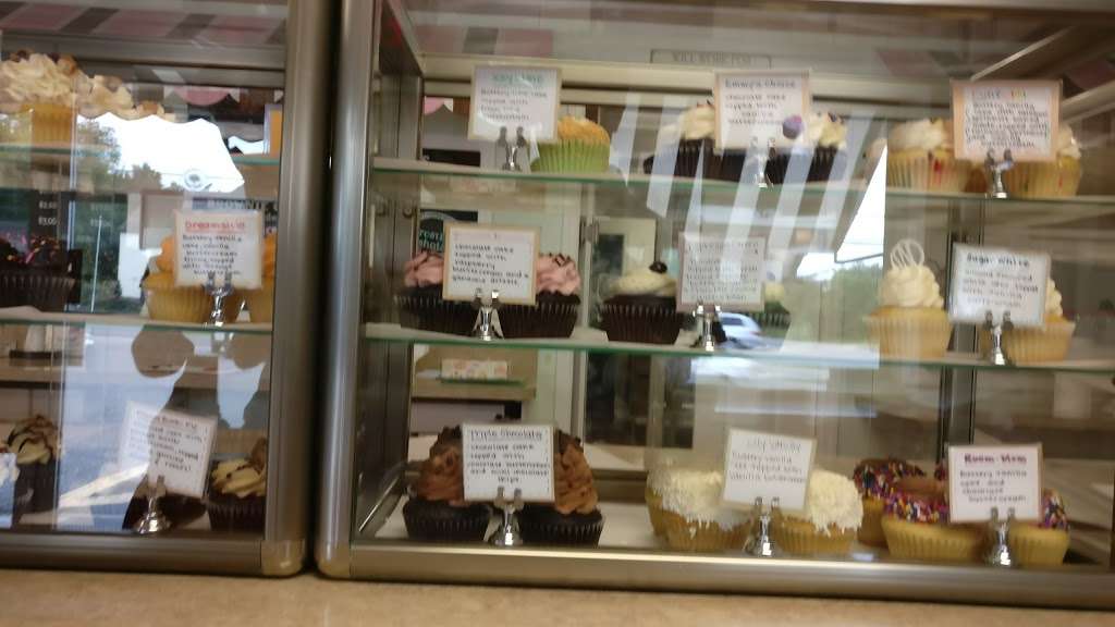 Chocolate Face Cupcake & Brownies | 1963 U.S. 9, Cape May Court House, NJ 08210 | Phone: (609) 624-2253