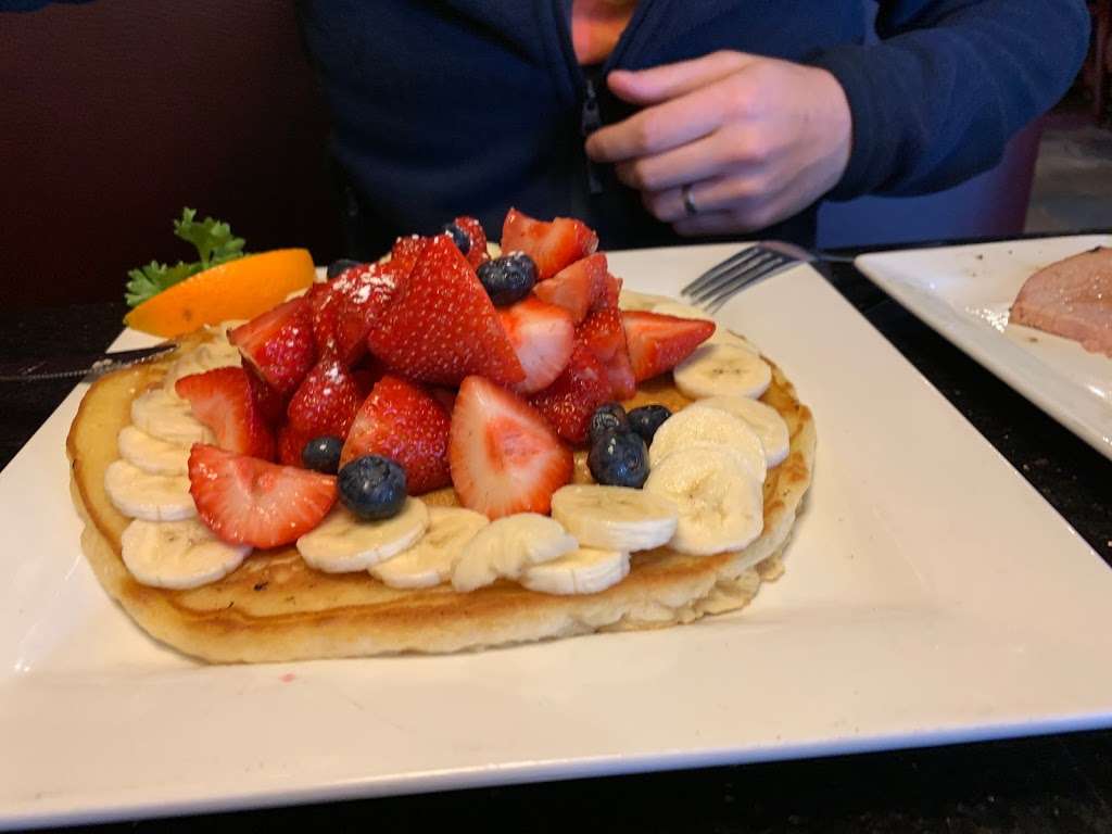 Kekes Breakfast Cafe | 498 US-441, Lady Lake, FL 32159 | Phone: (352) 801-3996