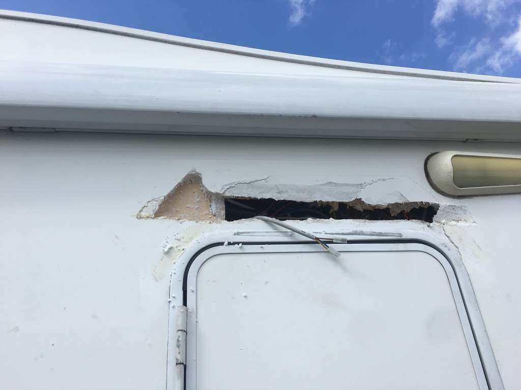 Motorhome - Caravan service and repairs | Folkes lane, Upminster RM14 1TH, UK | Phone: 020 3239 5909