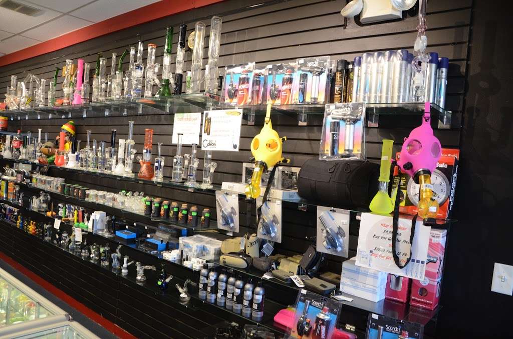 Vape & Smoke Stevensville | 4080 Red Arrow Hwy, St Joseph, MI 49085, USA | Phone: (269) 281-7411