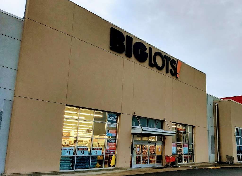 Big Lots in 2947, 900 Ikea Dr ste 2, Elizabeth, NJ 07201, USA