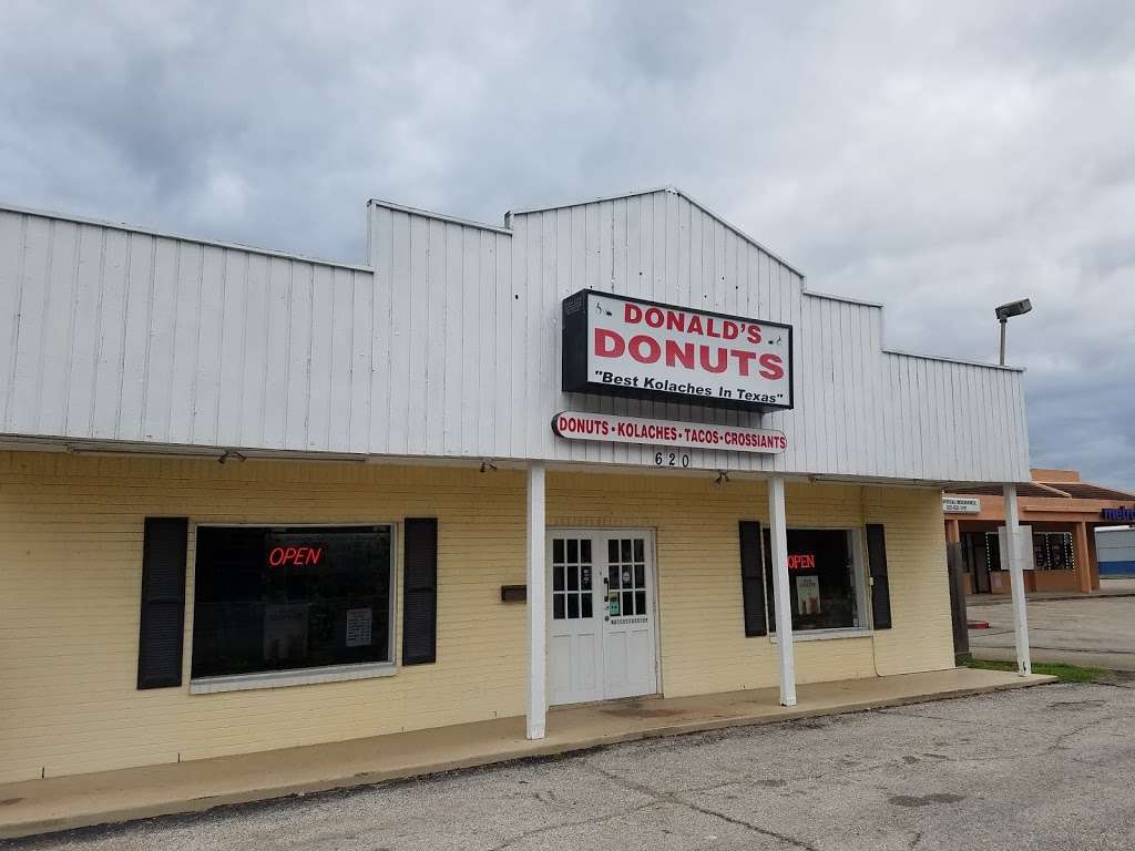 Donalds Donuts | 620 NASA Road 1, Webster, TX 77598, USA | Phone: (281) 332-6706