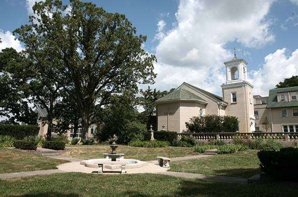 Bellarmine Jesuit Retreat House | 420 W County Line Rd, Barrington, IL 60010, USA | Phone: (847) 381-1261