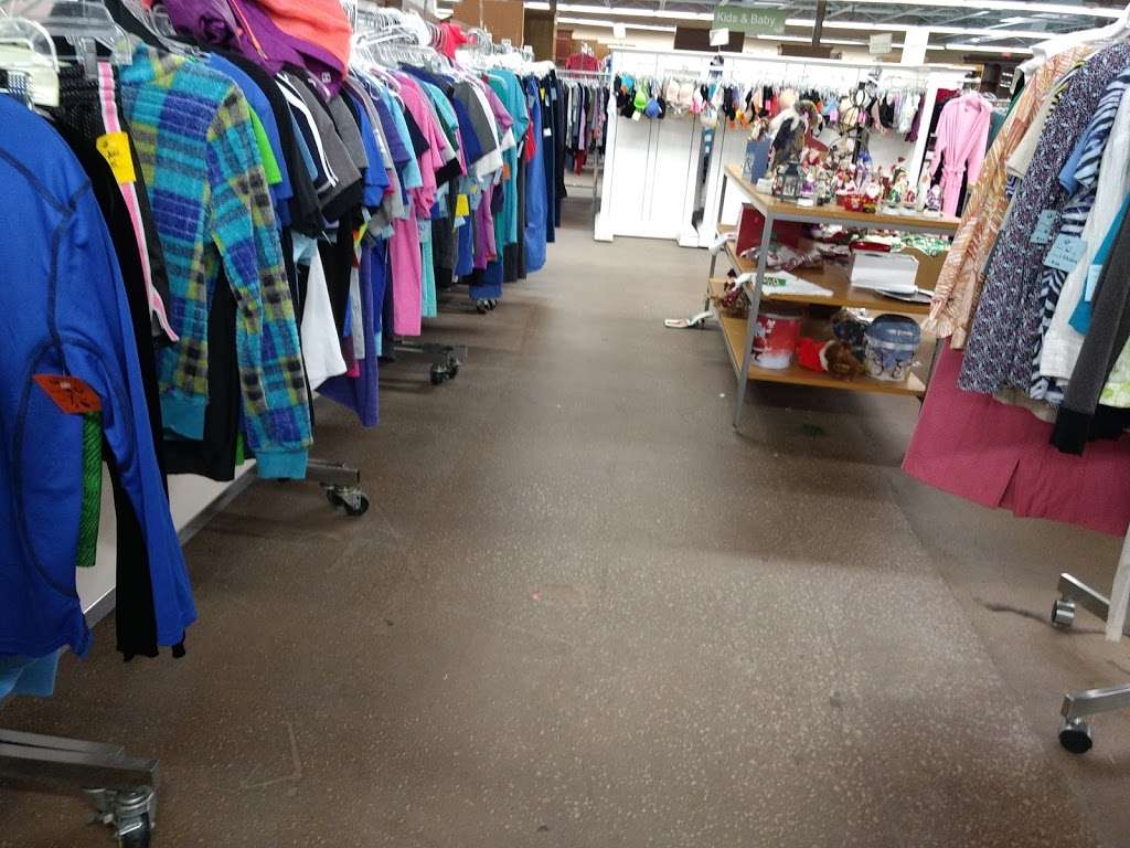 Hillcrest Thrift Store | 936 SE 3rd St, Lees Summit, MO 64063, USA | Phone: (816) 272-1976