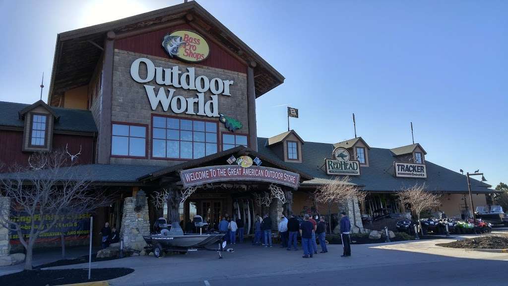 Bass Pro Shops | 12051 Bass Pro Dr, Olathe, KS 66061 | Phone: (913) 254-5200