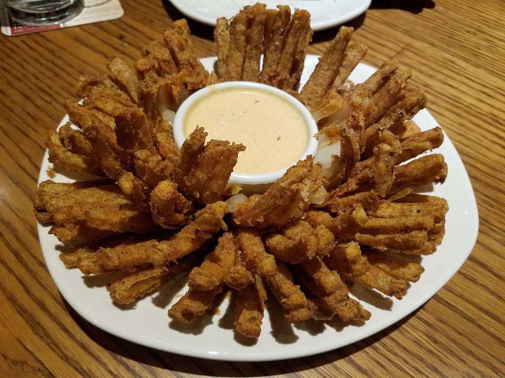 Outback Steakhouse | 5702 Union Mill Rd, Clifton, VA 20124, USA | Phone: (703) 818-0804