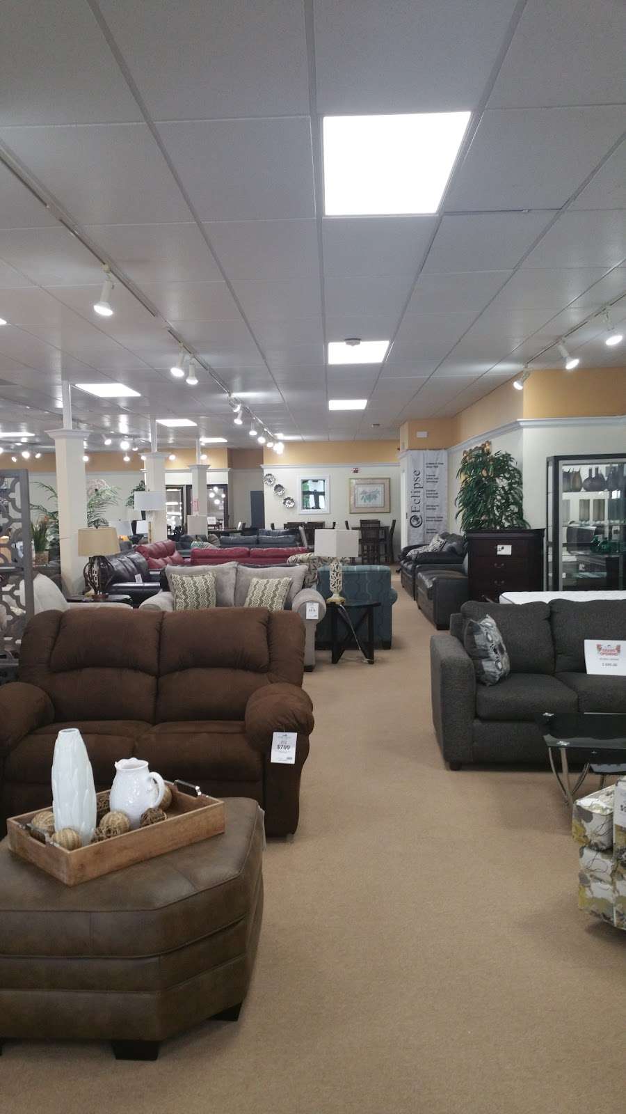 Z & R Furniture Galleries | 1308 Dual Hwy, Hagerstown, MD 21740, USA | Phone: (301) 739-0000