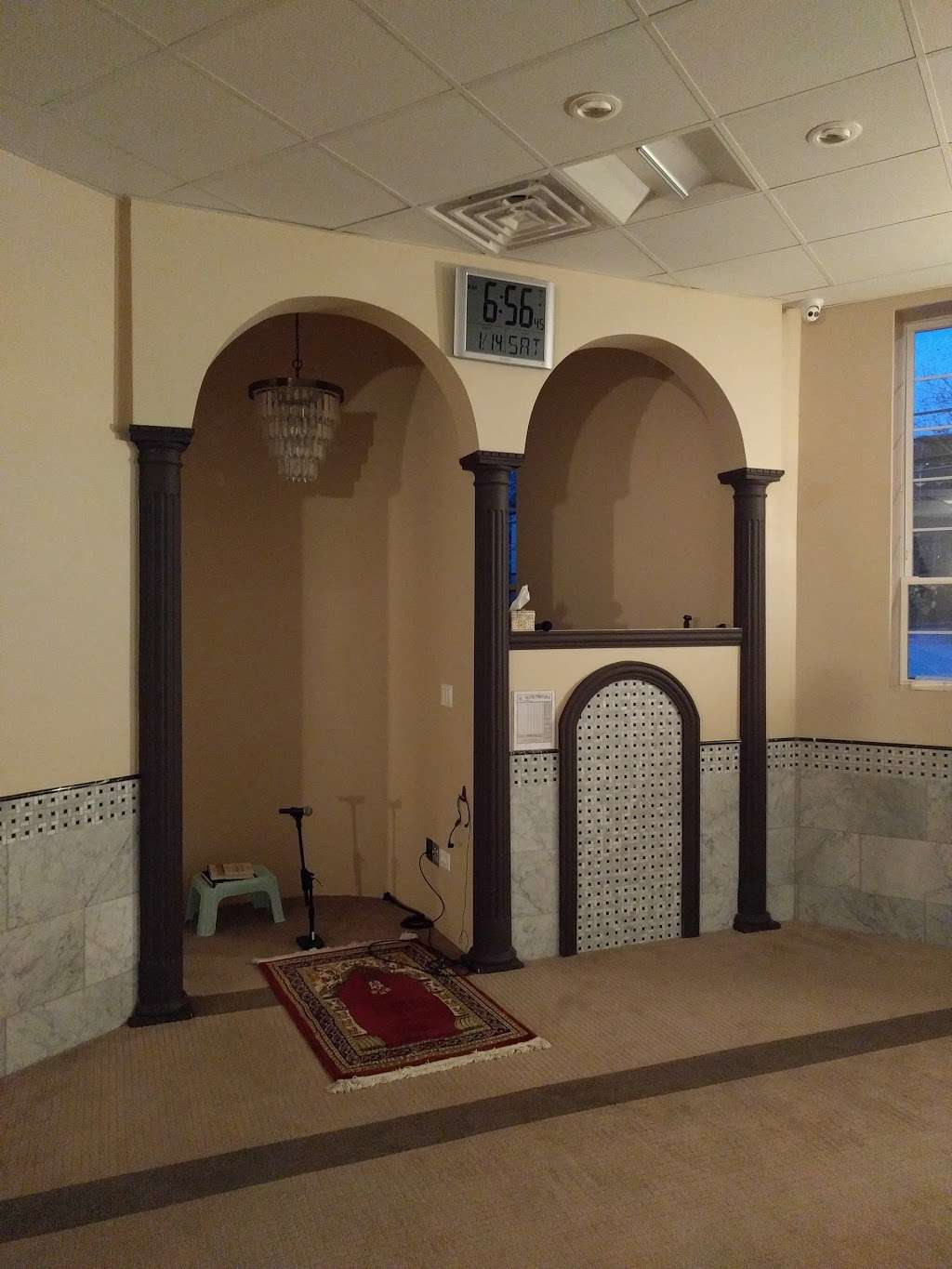 Masjid Darul-Quran | 2514 W Thorndale Ave, Chicago, IL 60659, USA | Phone: (773) 681-0801