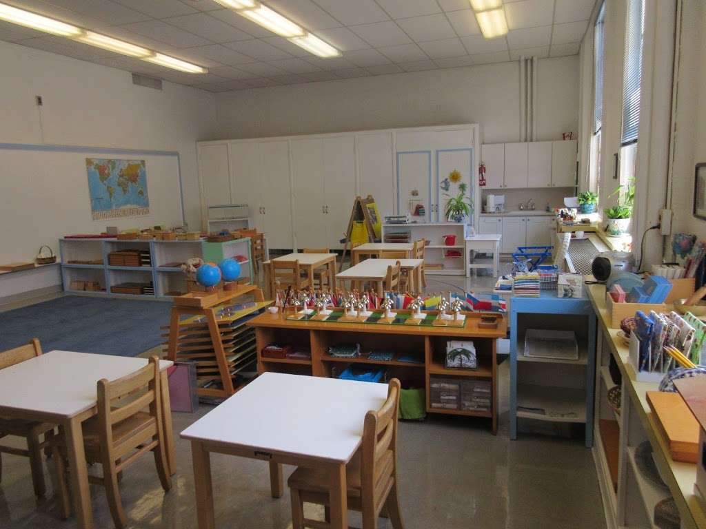 Casa de Montessori | 14015 New Hampshire Ave #120, Silver Spring, MD 20904, USA | Phone: (301) 384-8404