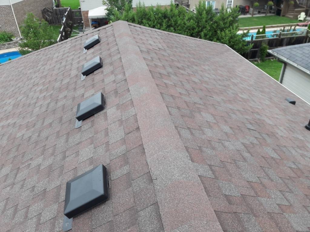 Spruce Em Up Roofing | 4384 Lyons Creek Rd, Niagara Falls, ON L2G 7B4, Canada | Phone: (905) 651-7569