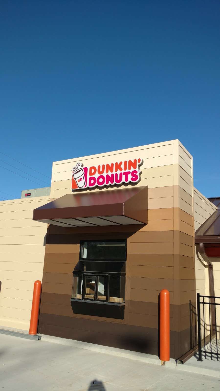 Dunkin Donuts | 328 W 37th Ave, New Chicago, IN 46342, USA | Phone: (219) 963-6023