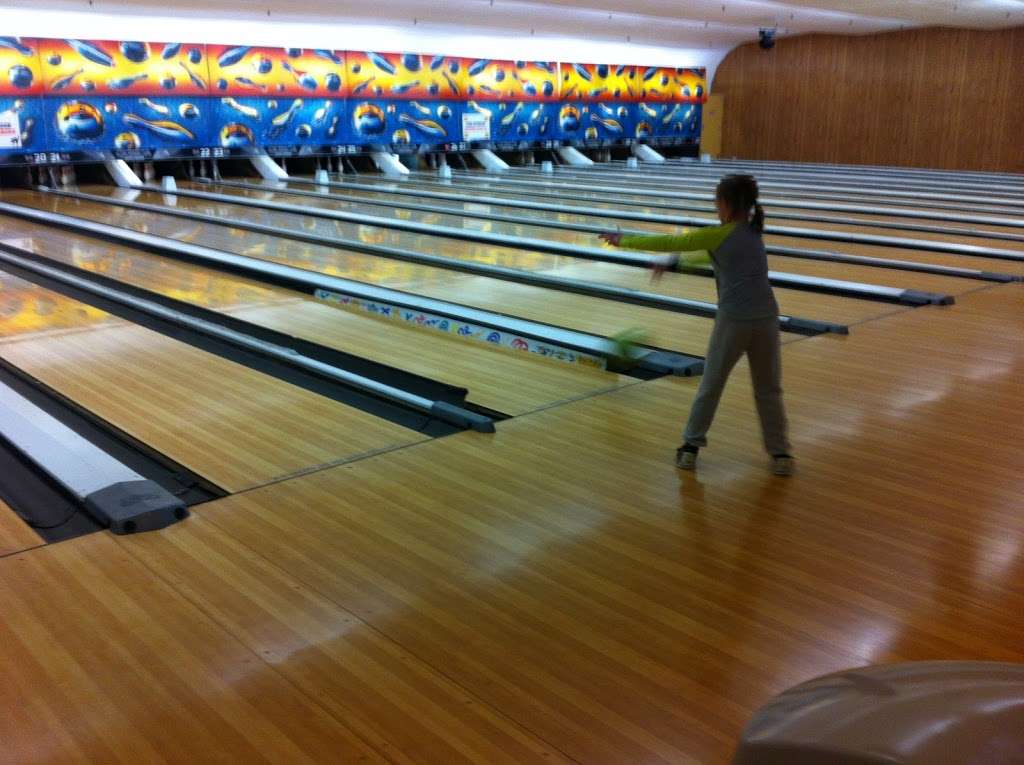 Hanover Lanes | 119 NJ-10, East Hanover, NJ 07936, USA | Phone: (973) 887-1400