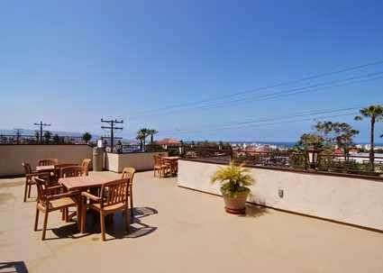 Hampton Inn & Suites Hermosa Beach | 1530 Pacific Coast Highway, Hermosa Beach, CA 90254 | Phone: (310) 318-7800