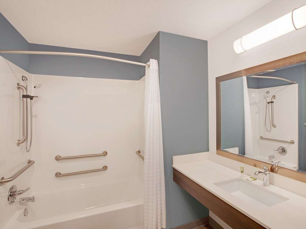 WoodSpring Suites San Antonio Stone Oak | 2619 N Loop 1604 E, San Antonio, TX 78232, USA | Phone: (210) 245-4833