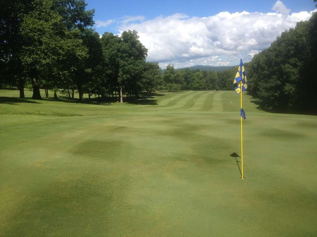 Terra Greens Golf Club | 123 Terragreen Drive, East Stroudsburg, PA 18301, USA | Phone: (570) 421-0120