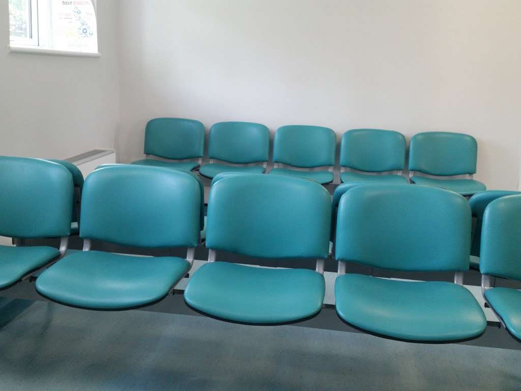 Purley War Memorial Hospital | 856 Brighton Rd, Purley CR8 2YL, UK | Phone: 020 8401 3000