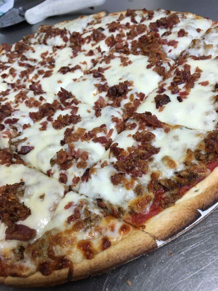 Jeffs Pizza | 400 E Main St, Knightstown, IN 46148, USA | Phone: (765) 345-5775