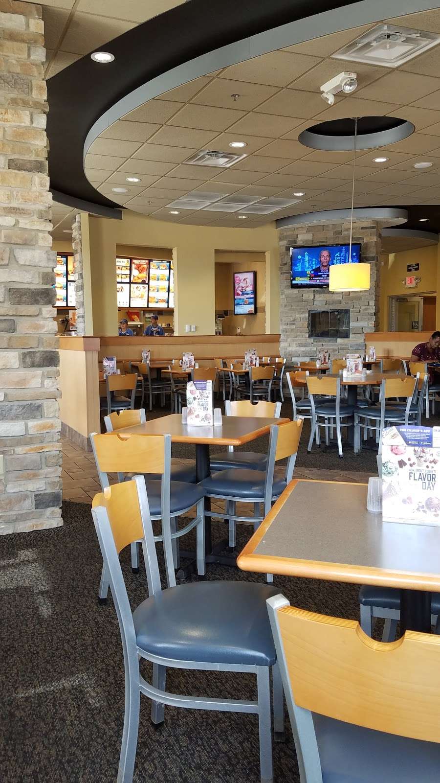 Culvers | 15280 W Bluemound Rd, Elm Grove, WI 53122, USA | Phone: (262) 784-4470