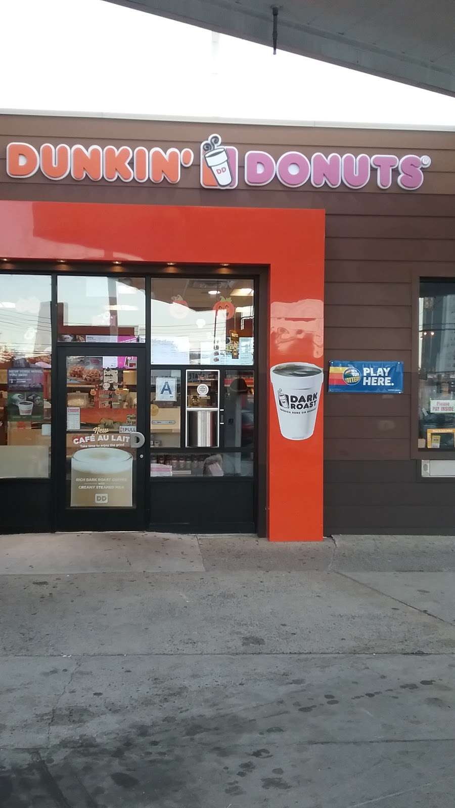 Dunkin Donuts | 5914 Beach Channel Dr, Far Rockaway, NY 11692, USA | Phone: (718) 474-1091