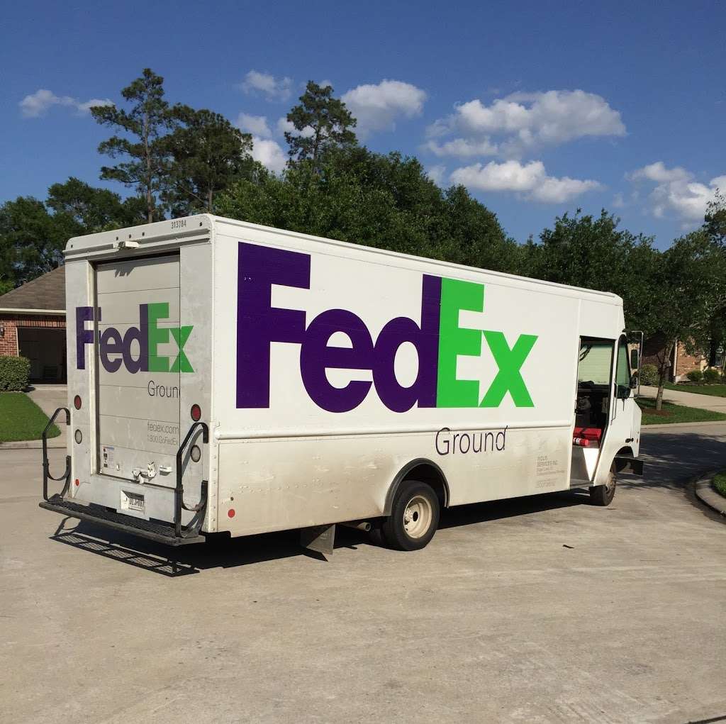 FedEx Ground | 21200 Spring Plaza Dr, Spring, TX 77388, USA | Phone: (800) 463-3339