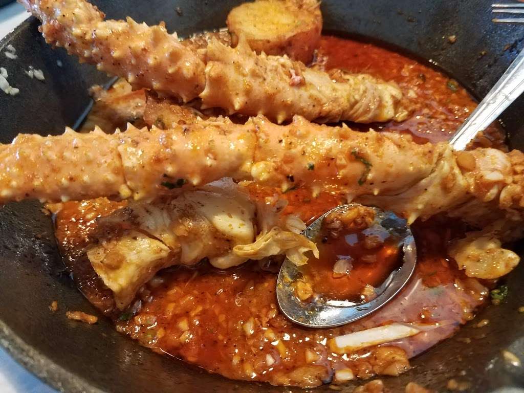 On The Hook | 1367 W Whittier Blvd, La Habra, CA 90631, USA | Phone: (562) 640-7827