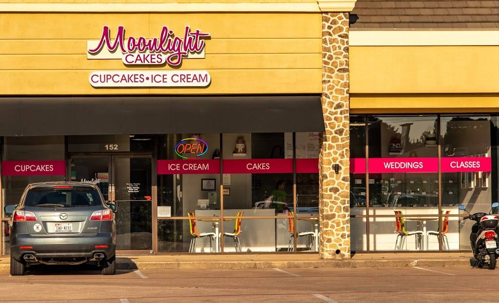 Moonlight Cakes | 2816 Central Dr Ste 152, Bedford, TX 76021, USA | Phone: (682) 503-4075