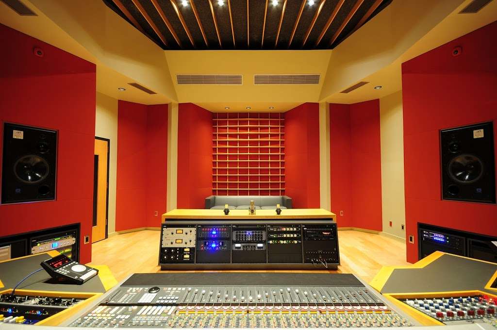 Beltway Studios | 3371 North Sam Houston Pkwy W, Houston, TX 77038, USA | Phone: (281) 821-3737