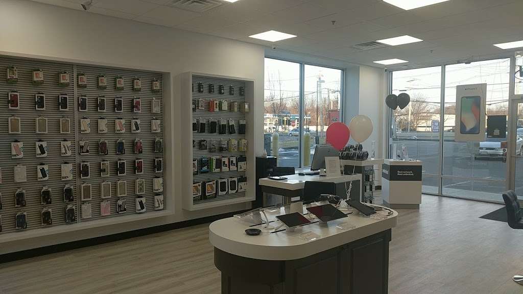 Verizon Authorized Retailer - IM Wireless | 130 Newbury St, Peabody, MA 01960, USA | Phone: (978) 871-2168