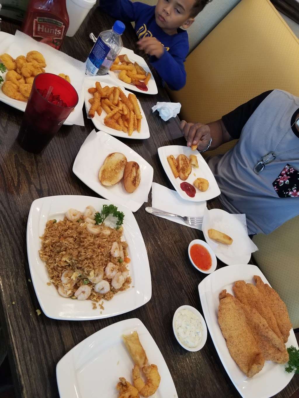 La Seafood Cafe 1 | 20323 FM 529 #110, Cypress, TX 77433 | Phone: (281) 815-5828