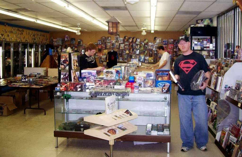 Cosmic Comics & Cards | 728 E Marshall Dr, Grand Prairie, TX 75051, USA | Phone: (972) 264-0617