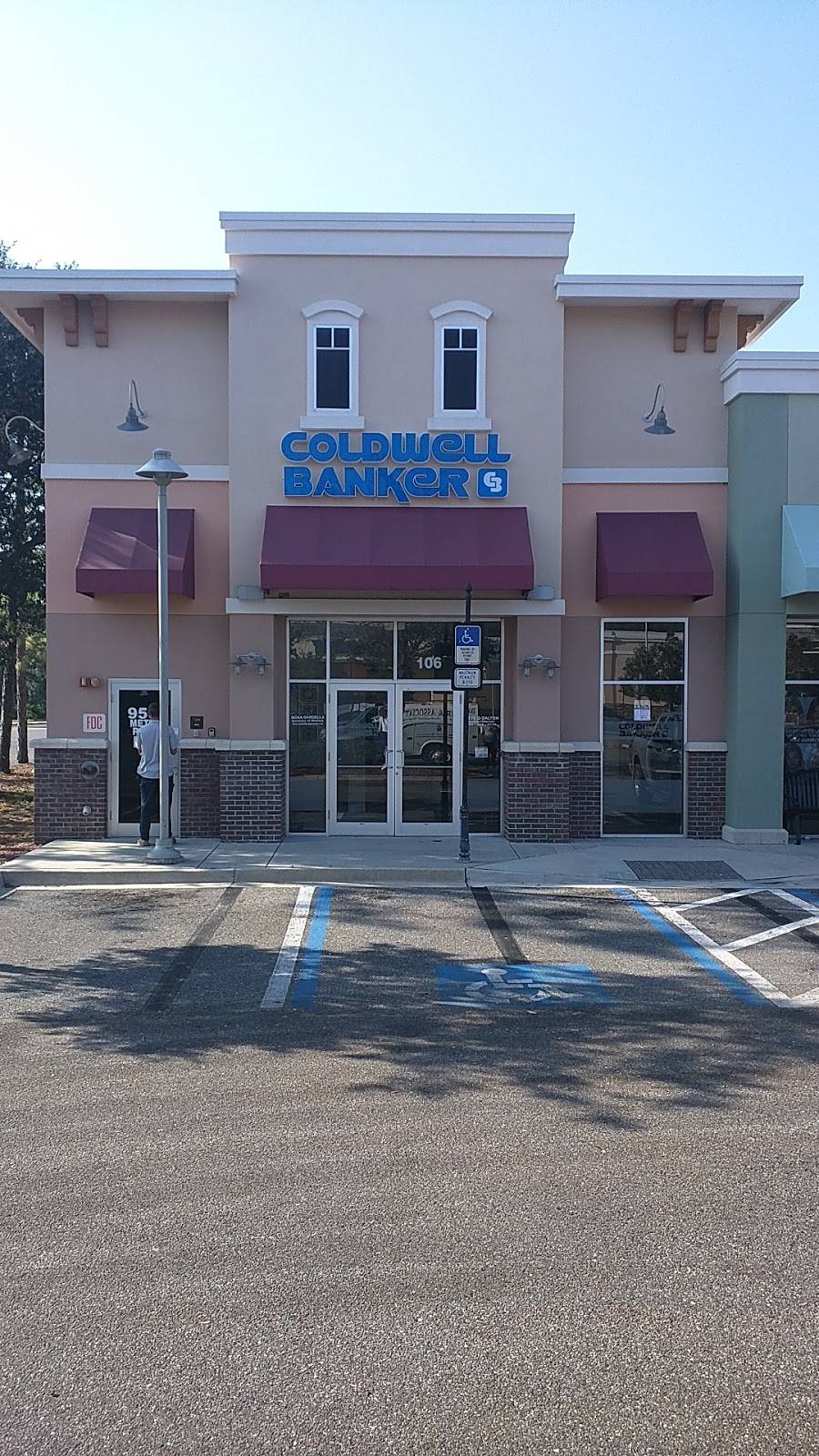 Coldwell Banker Vanguard Realty Oakleaf | 9501 Crosshill Blvd, Jacksonville, FL 32222, USA | Phone: (904) 269-7117