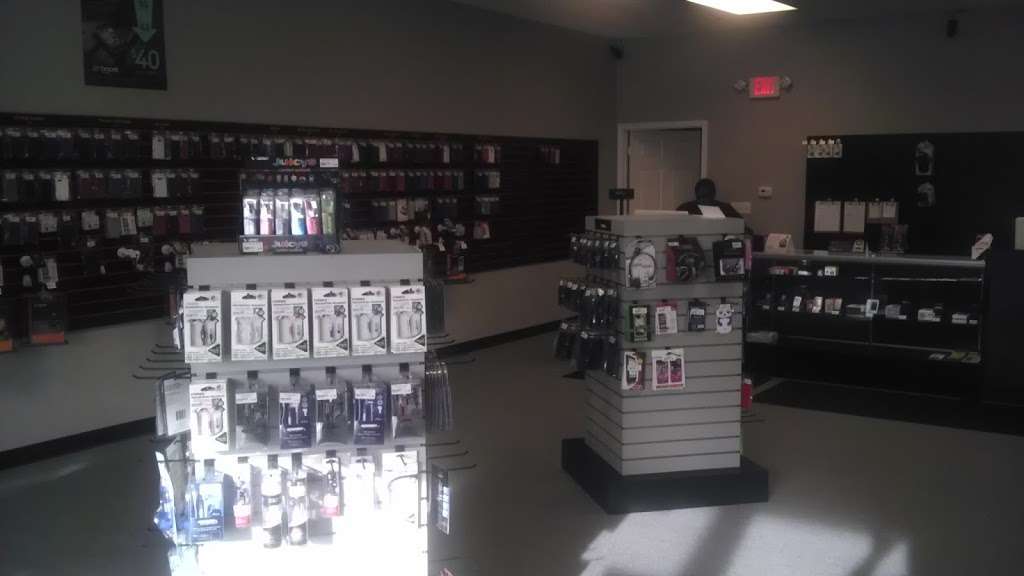 Boost Mobile | 1126 Douglas Rd, Oswego, IL 60543, USA | Phone: (630) 636-6331