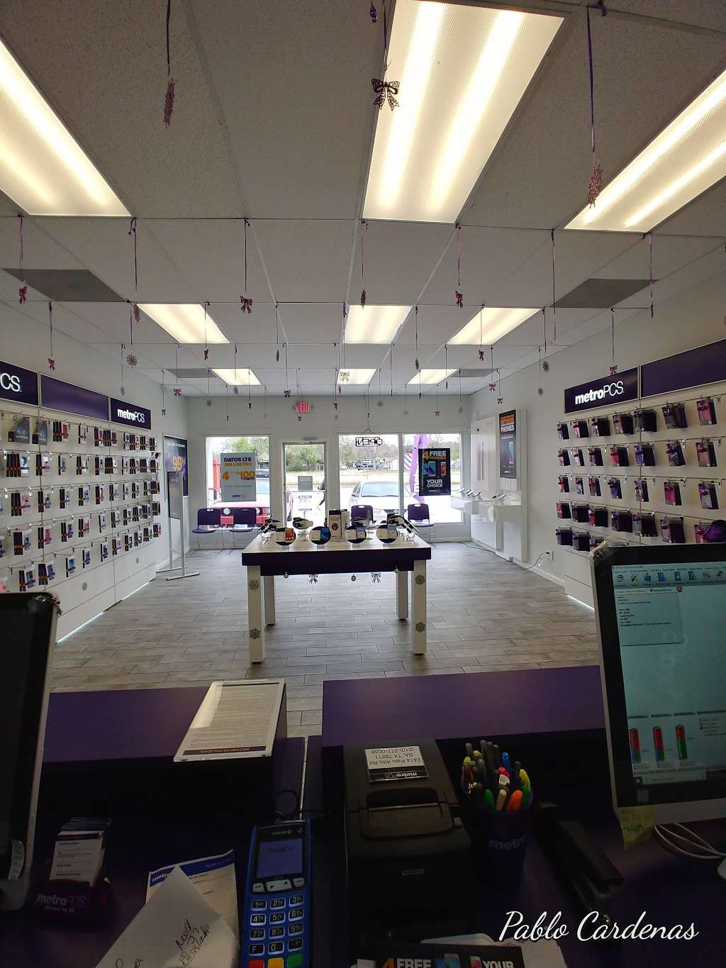 Metro by T-Mobile | 2414 Palo Alto Rd, San Antonio, TX 78211 | Phone: (210) 277-0038