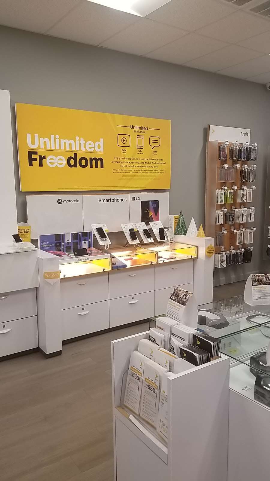 Sprint Store | 9 Hilldale Ave, Haverhill, MA 01832, USA | Phone: (978) 373-4555