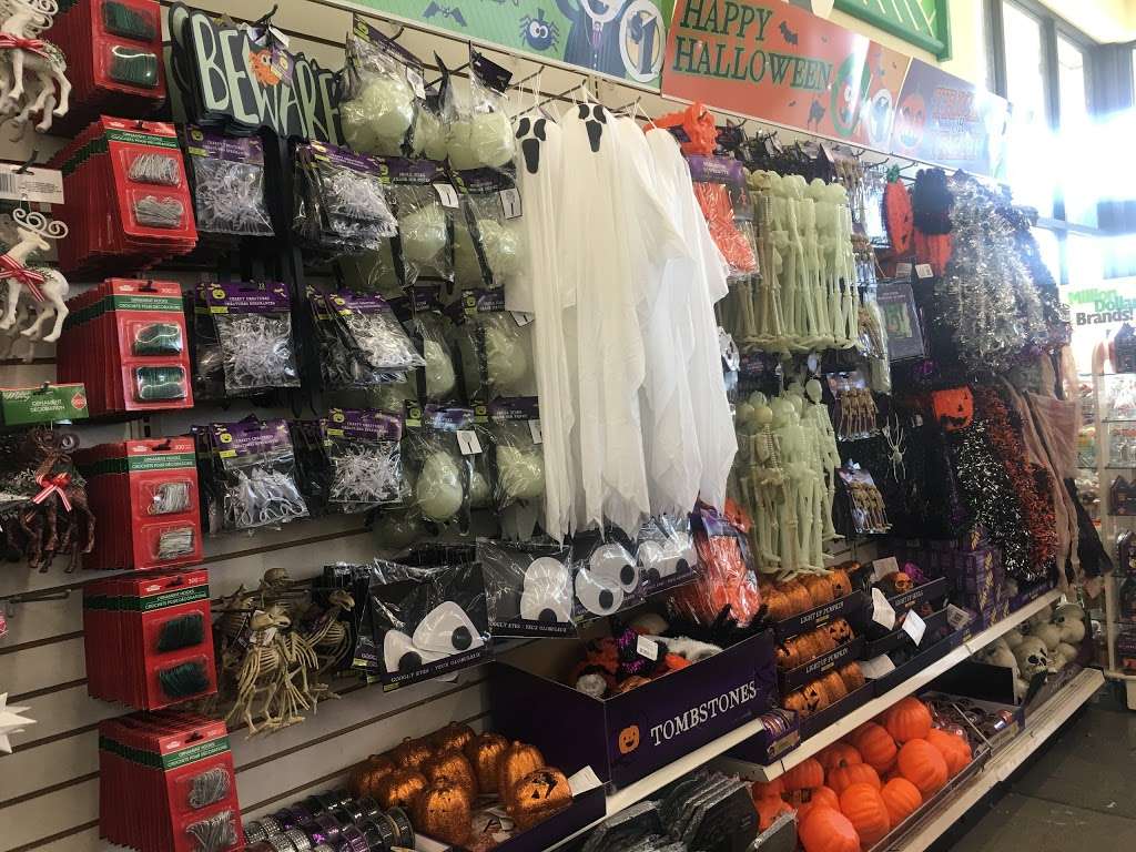 Dollar Tree | 3075 California Ave, Signal Hill, CA 90755, USA | Phone: (562) 637-2337