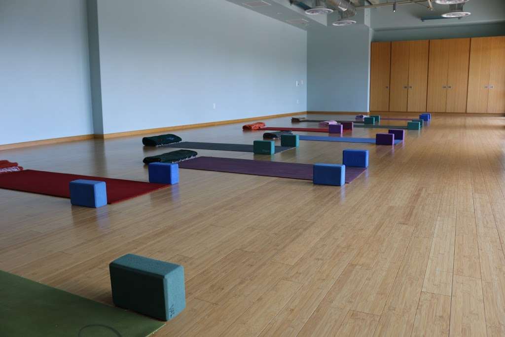 YogaWorks Valencia | 24305 Town Center Dr #120, Valencia, CA 91355, USA | Phone: (661) 799-2645