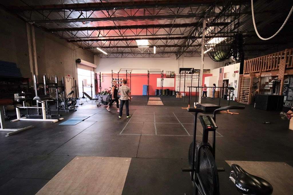 High Definition Fitness | 12221 Poplar St #6, Hesperia, CA 92344, USA | Phone: (760) 956-1758