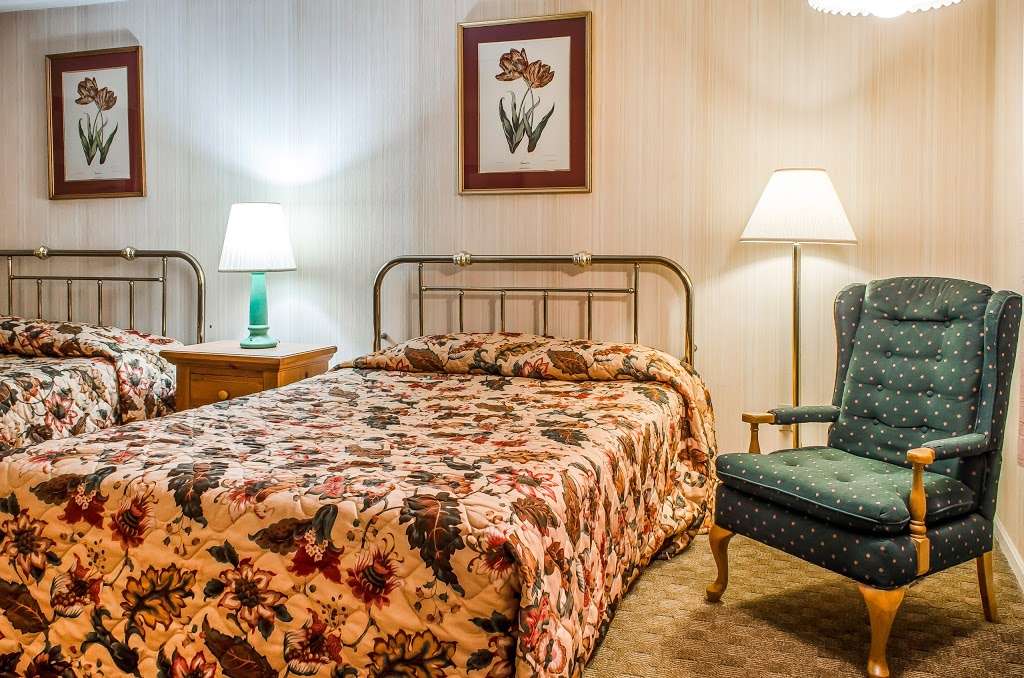 Rodeway Inn | 116 S 7th St, Akron, PA 17501 | Phone: (717) 859-1654