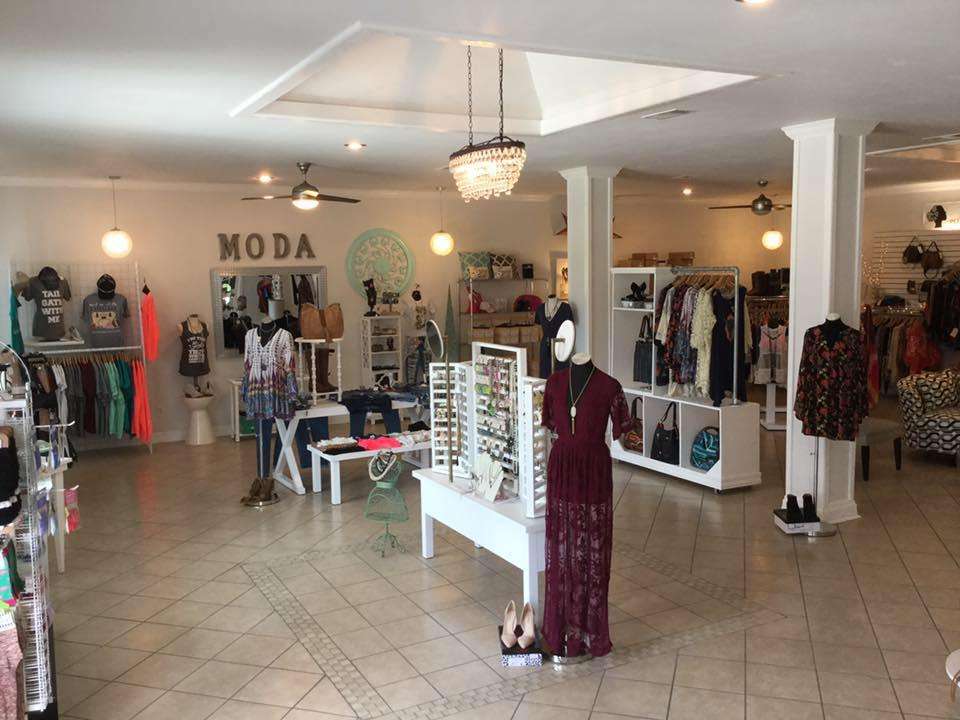 Moda Boutique | 15221 TX-36, Needville, TX 77461 | Phone: (979) 793-3348