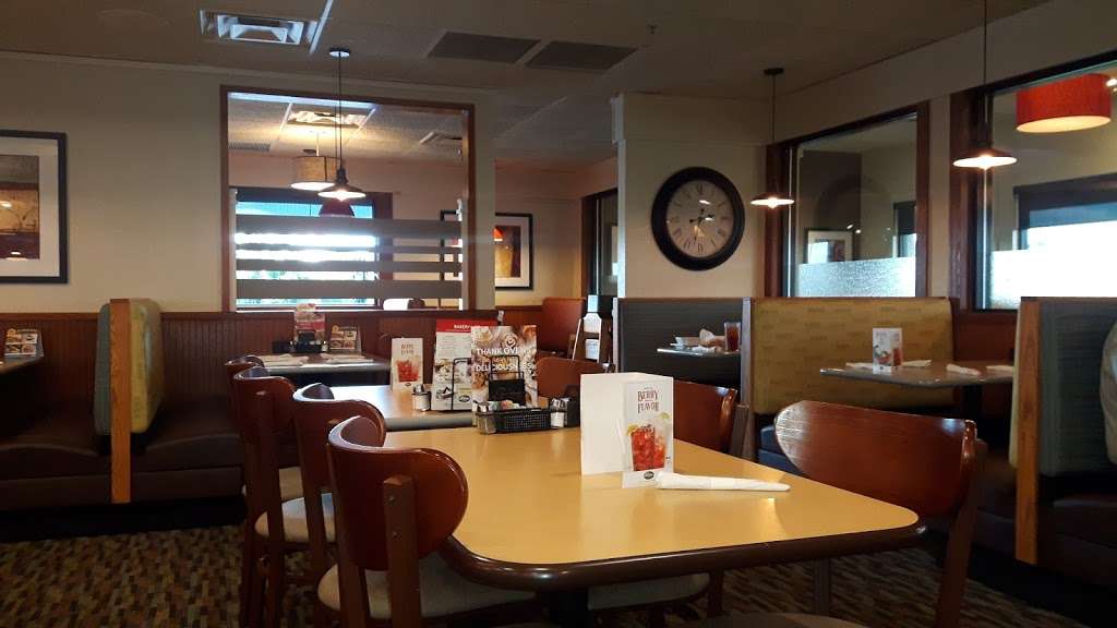 Perkins Restaurant & Bakery | 43522 US-27, Davenport, FL 33837 | Phone: (863) 424-1823