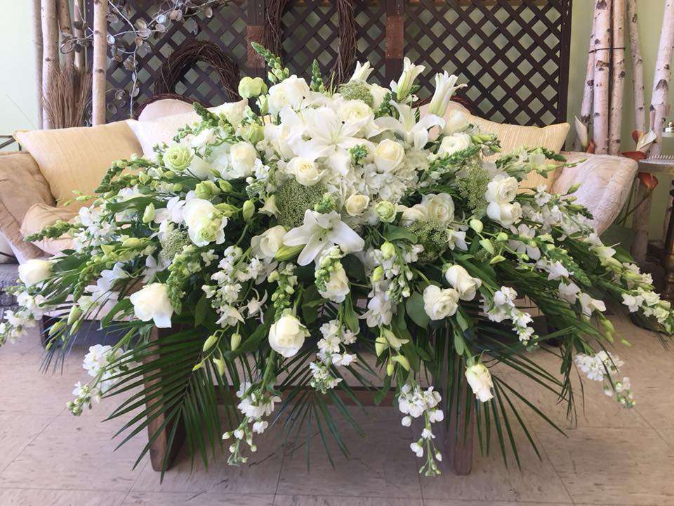 Deltona Stetson Flowers / Simply Roses Florist | 2051 Saxon Blvd, Deltona, FL 32725, USA | Phone: (386) 532-8880