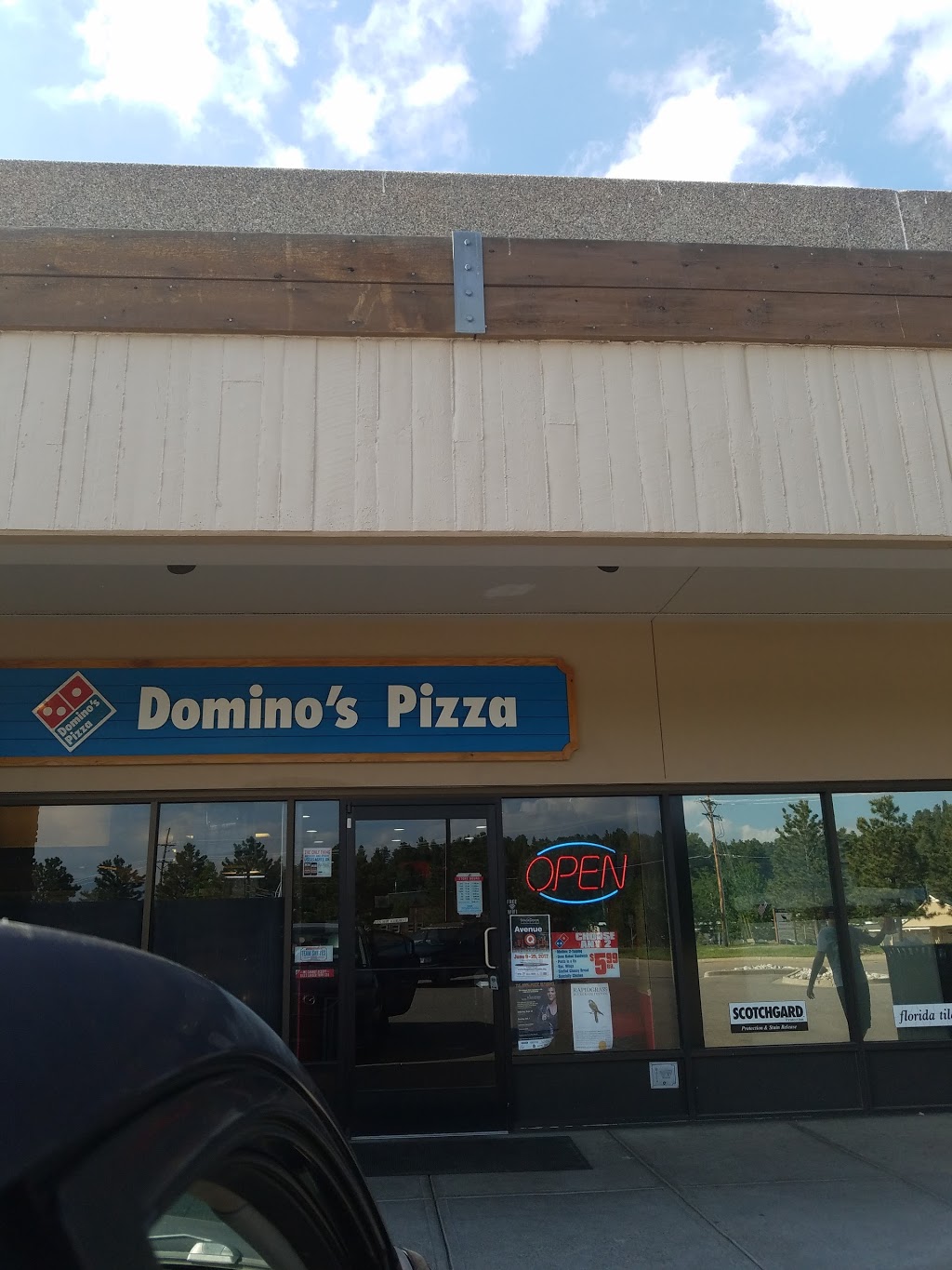 Dominos Pizza | 1153 Bergen Pkwy, Evergreen, CO 80439, USA | Phone: (303) 674-3030